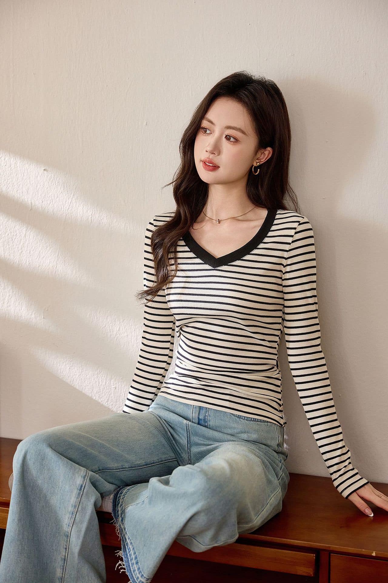 Áo thun body cổ tim phối sọc