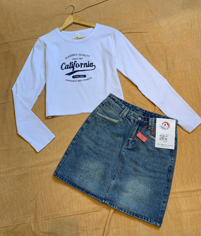 CHAN VÁY JEAN NGẮN TÚI XÉO