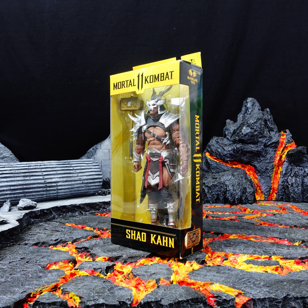 Mcfarlane Mortal Kombat Shao Kahn Platinum Kahn Figure 18 cm Golden