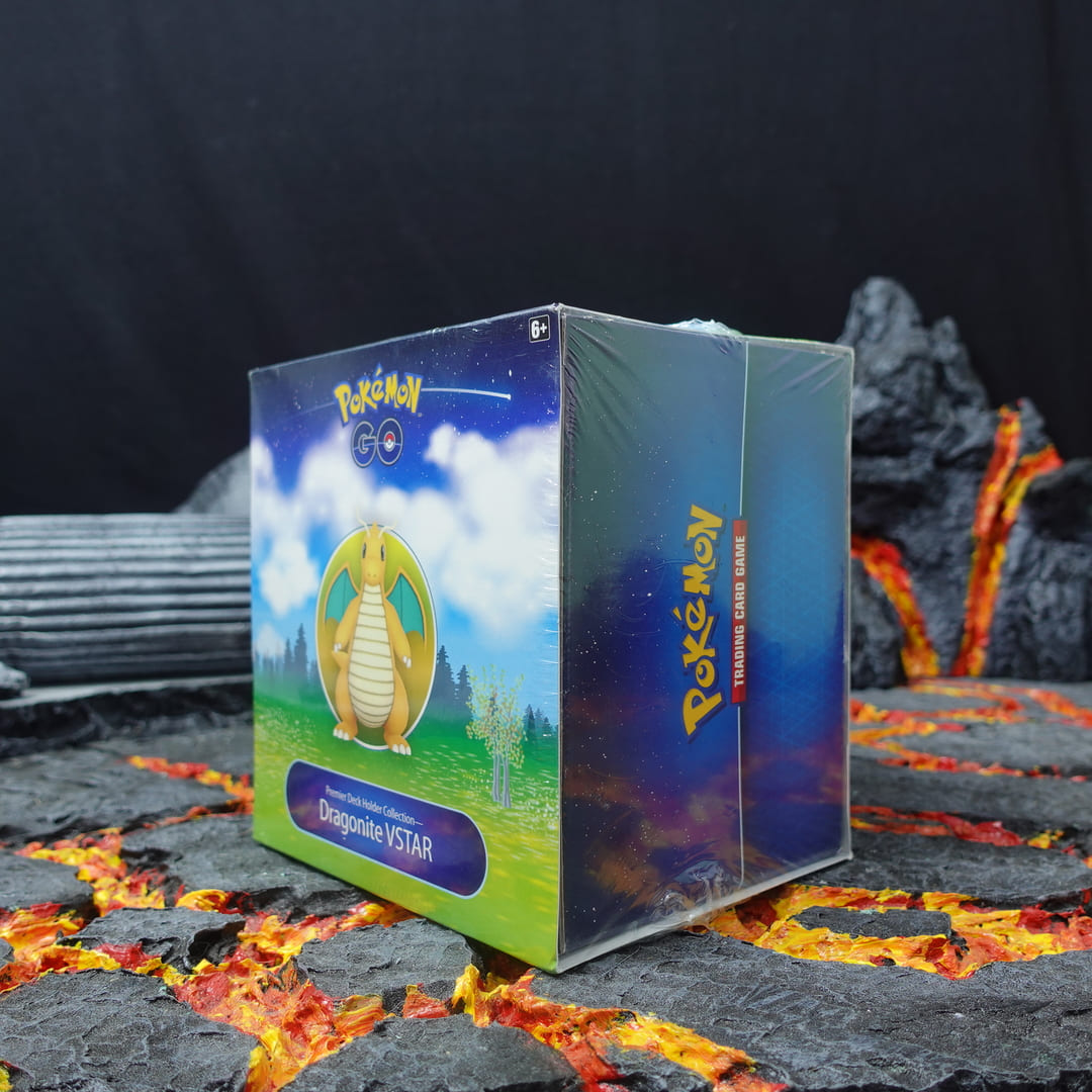 Thẻ bài Pokemon TCG Pokemon Go Premier Deck Holder Collection Dragonite