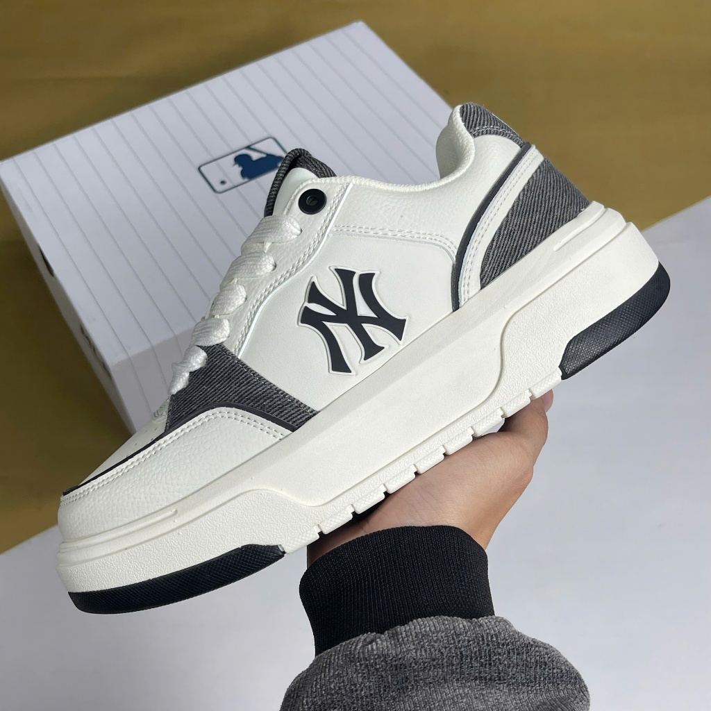 Giày MLB Chunky Liner Denim Pocket New York Yankees Black Trắng Đen