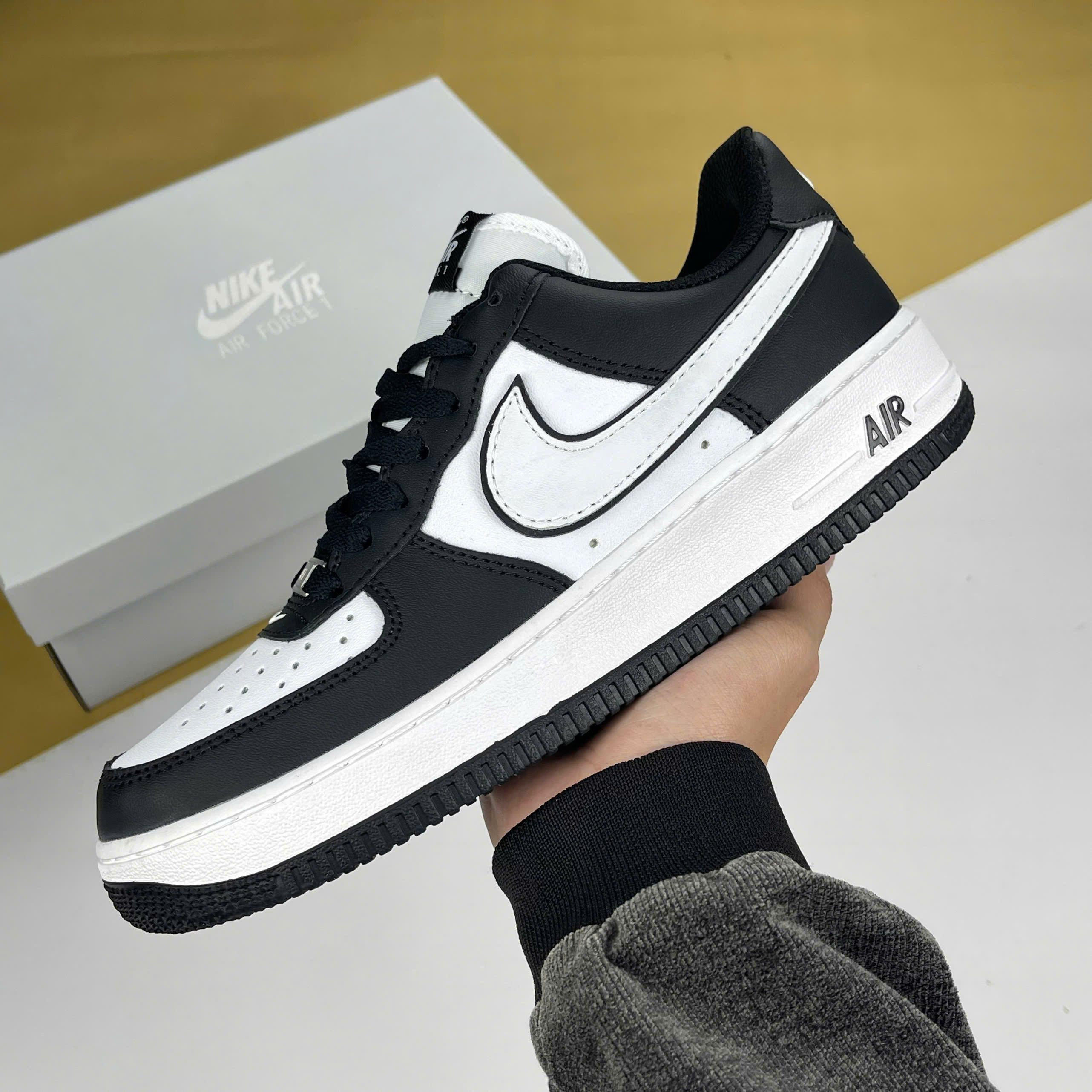 Giày Nike Air Force 1 Panda Đen Trắng