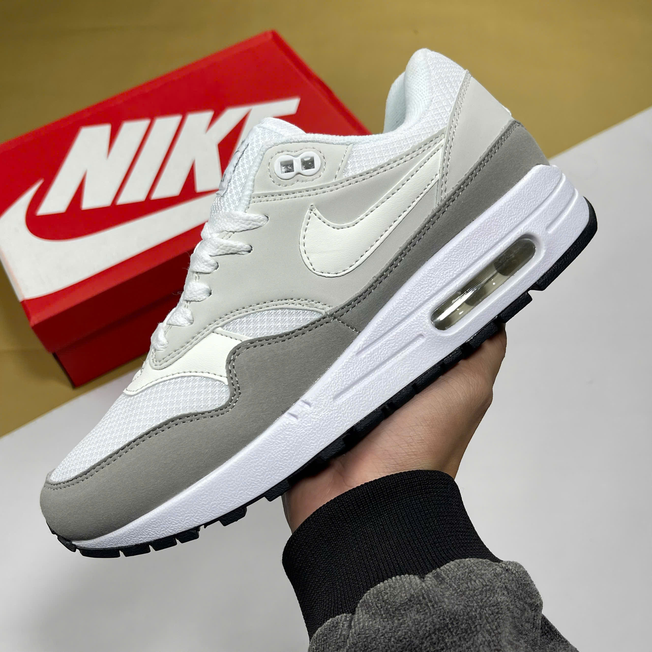 Giày Nike Air Max 1 Platinum Tint Dark Obsidian Trắng Xám