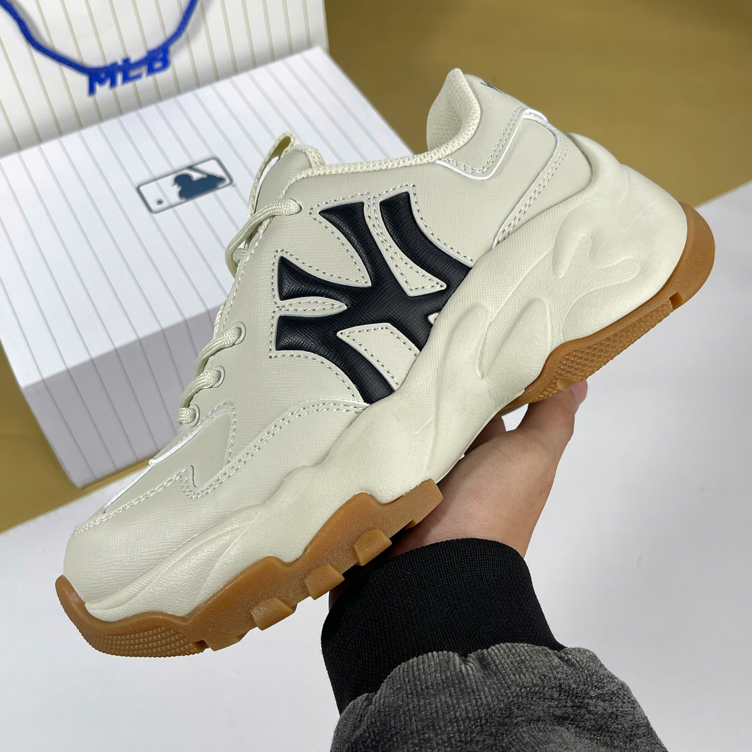 Giày MLB Big Ball Cream Gum Kem NY Đen Đế Gum