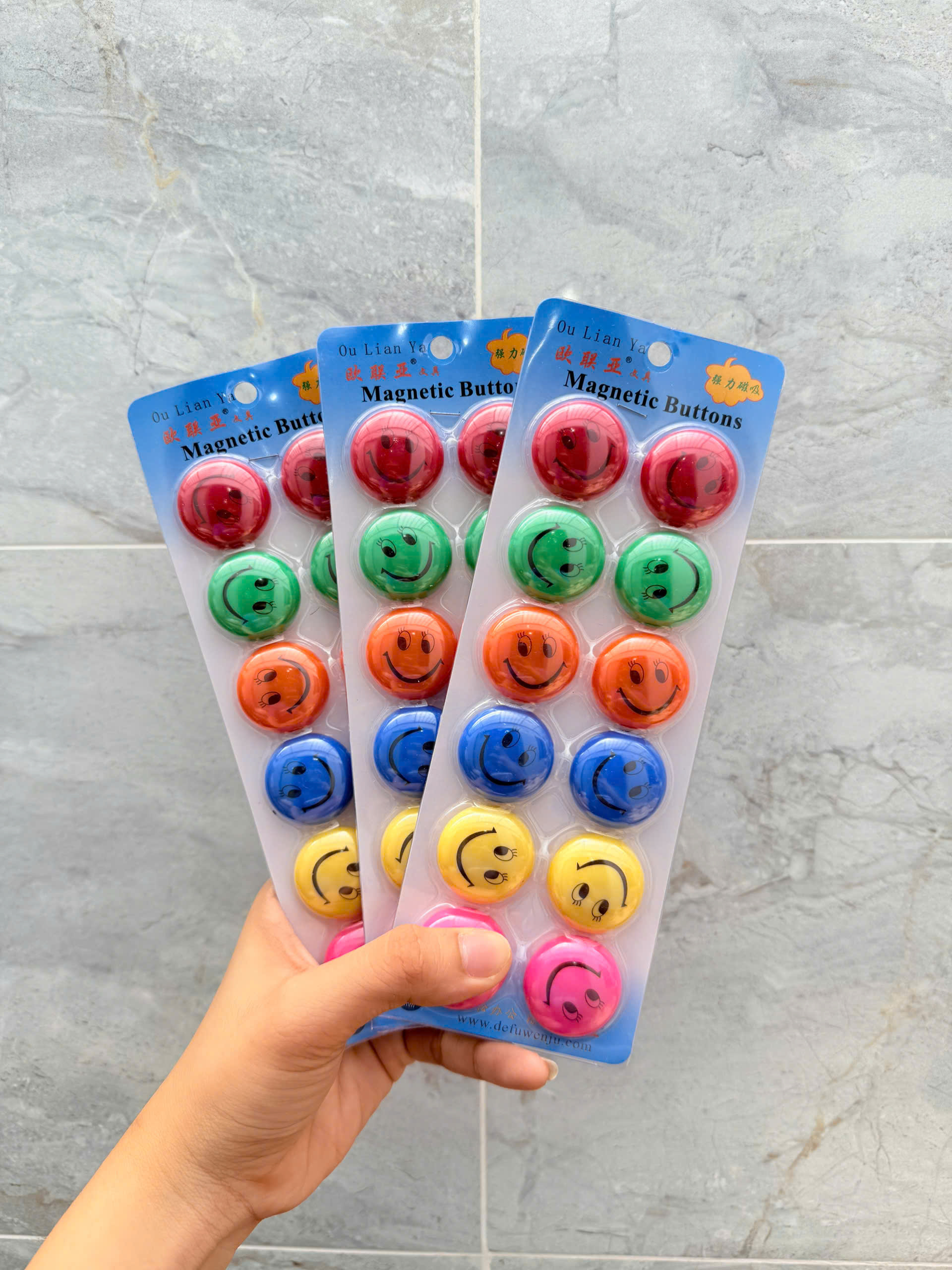 Bộ 12 cái nam châm đính bảng từ, in hình mặt cười
