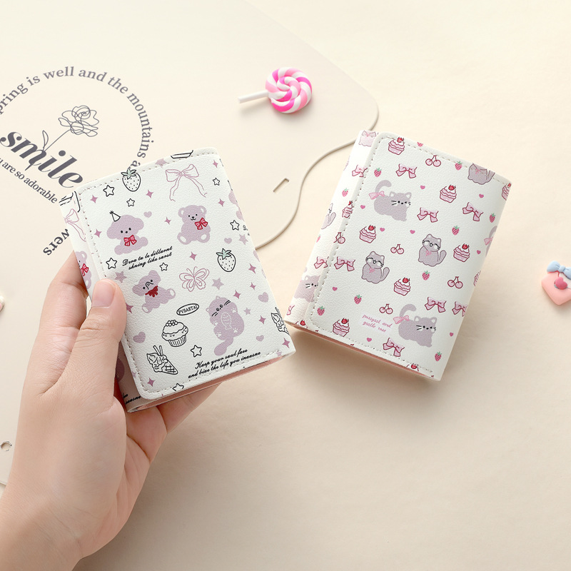 Ví cầm tay họa tiết gấu mèo