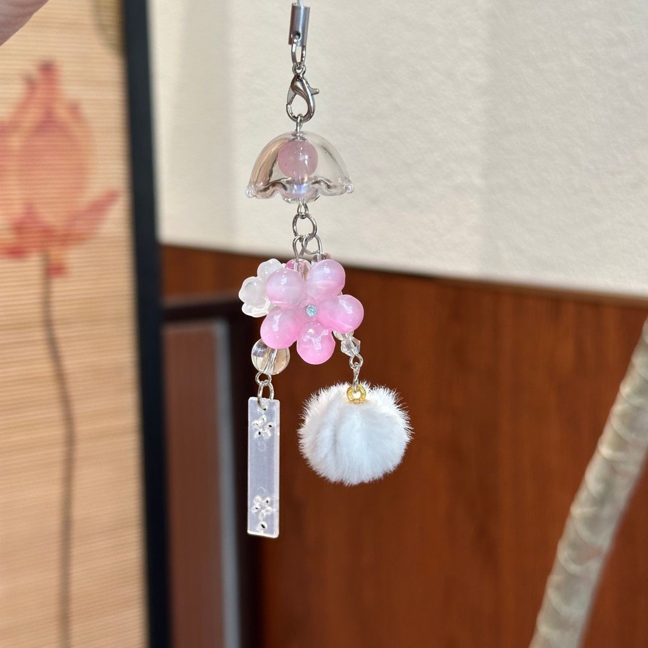 Dây treo trang trí điện thoại hình chuông