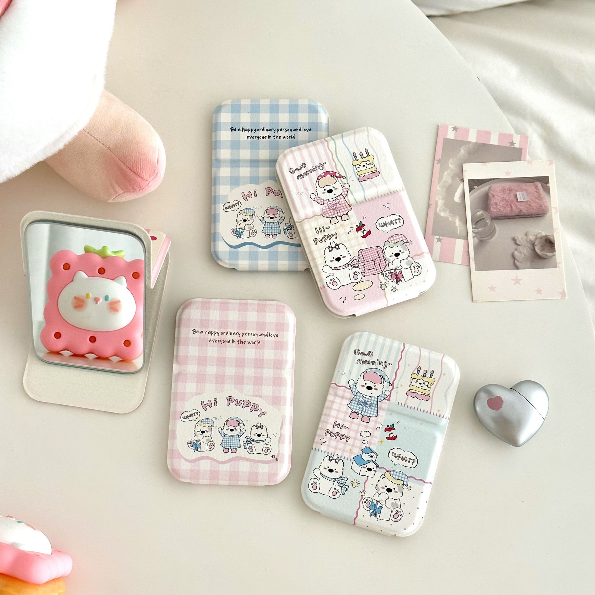Gương mini cầm tay gấp gọn