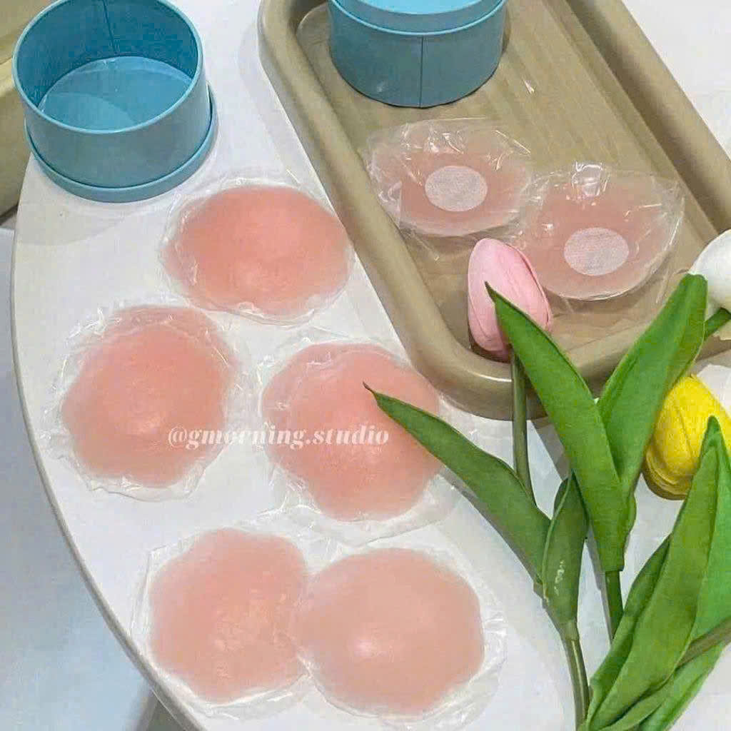 Miếng dán ngực dùng cho phụ nữ, bằng nhựa silicone, KT: đường kính 6 cm (+/-10%), đã đóng gói bán lẻ 5 cặp/hộp