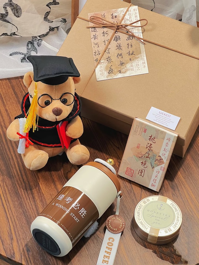 GẤU TN TRƠN ĐEO KÍNH 18CM NÂU